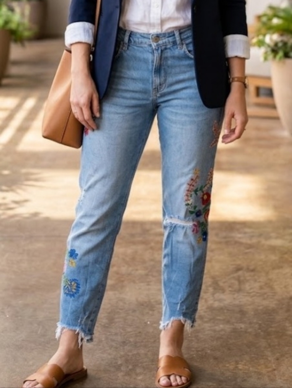 Zara Denim Light Wash Floral Embroidered Distressed Skinny Jeans Women's 10